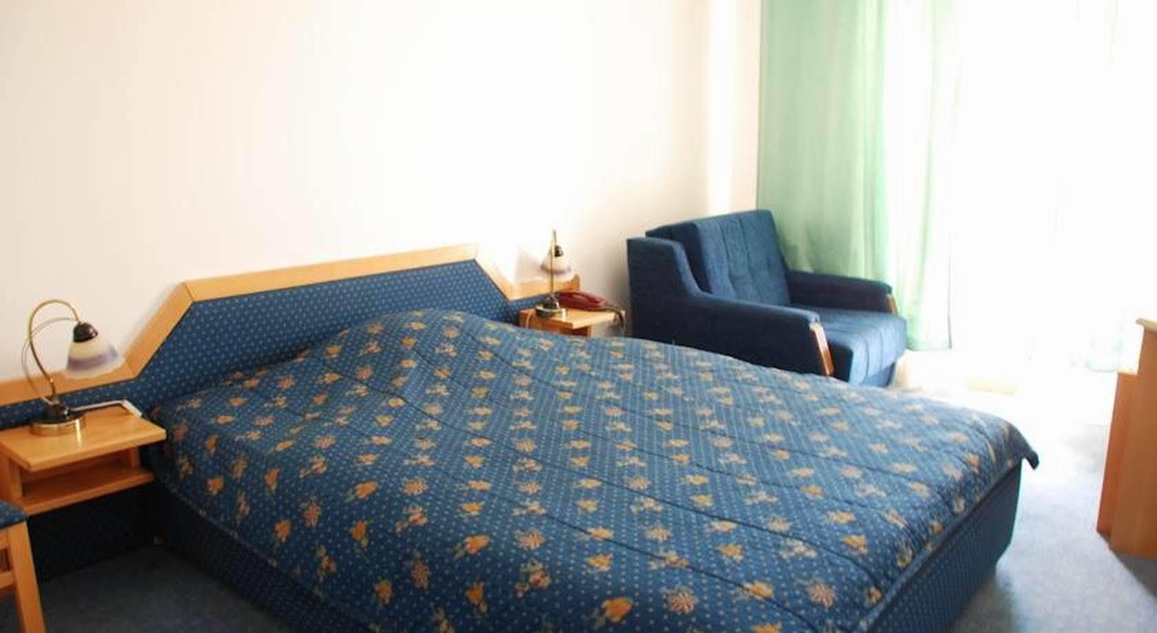 Hotel Imzit Dobrinja Сараєво Екстер'єр фото