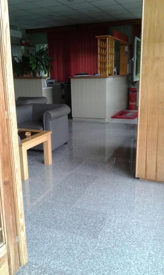 Hotel Imzit Dobrinja Сараєво Екстер'єр фото